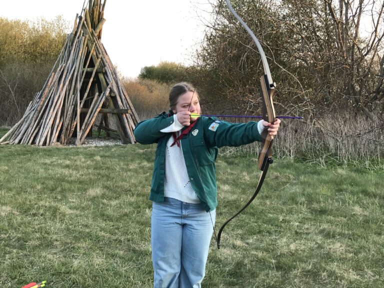 Bueskydning er blandt de mærker, man selvstændig kan arbejde sig til som tropsspejder